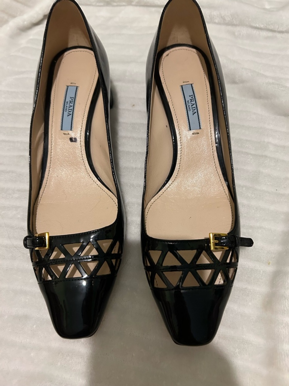 Prada patent leather 2 inch heel - Picture 3 of 17